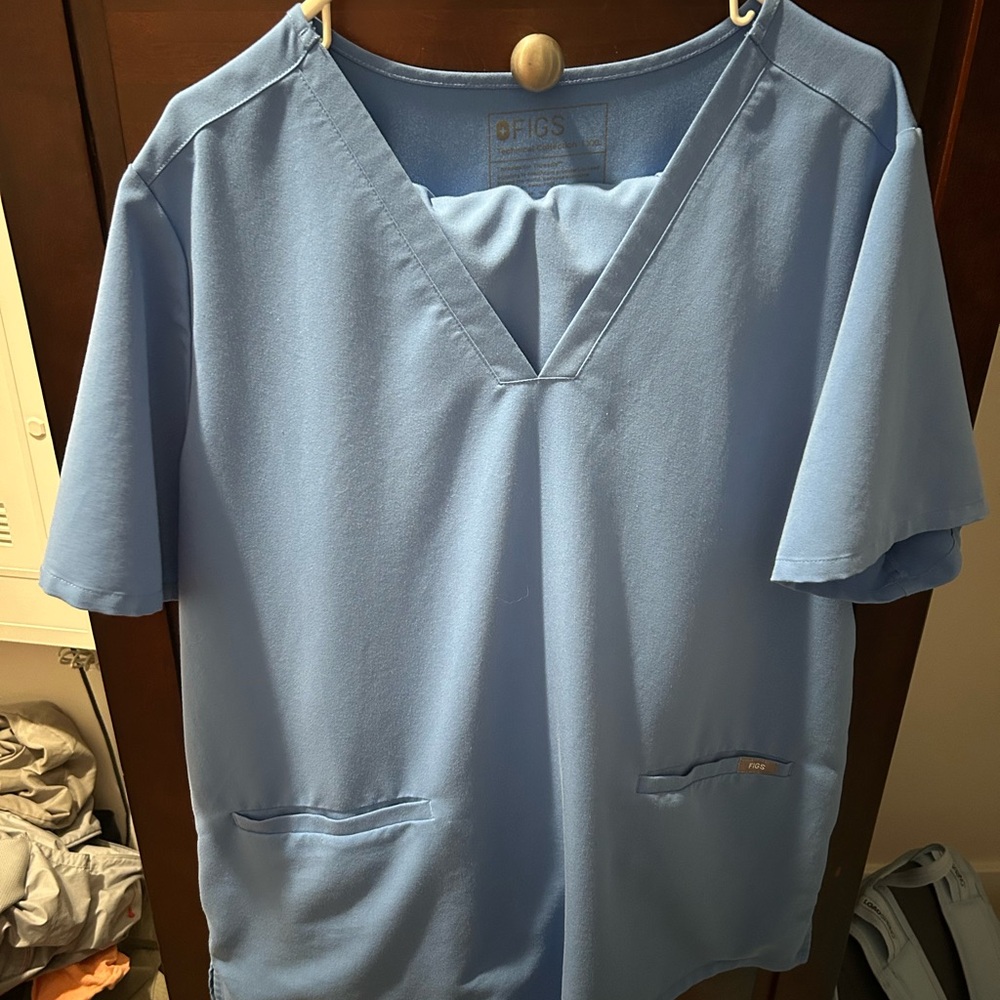 Figs Women’s Ceil Blue Scrub Top XXL